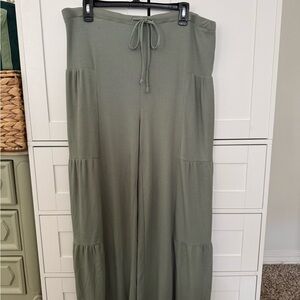 Listicle Sage Green Ribbed Pants